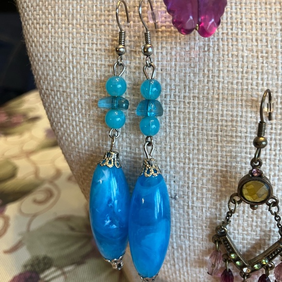 SEVEN BEAUTIFUL PAIRS OF PIERCED EARRINGS - Picture 4 of 13